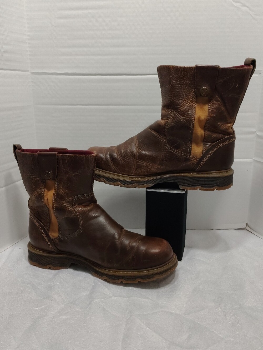 Dr. Martens Boots, Men # 11 US, Leather Made - Picture 7 of 9